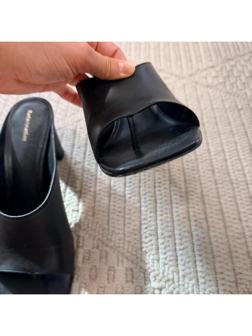 Reformation Lou Lou Block Heel Mule in Black - Picture 4 of 8